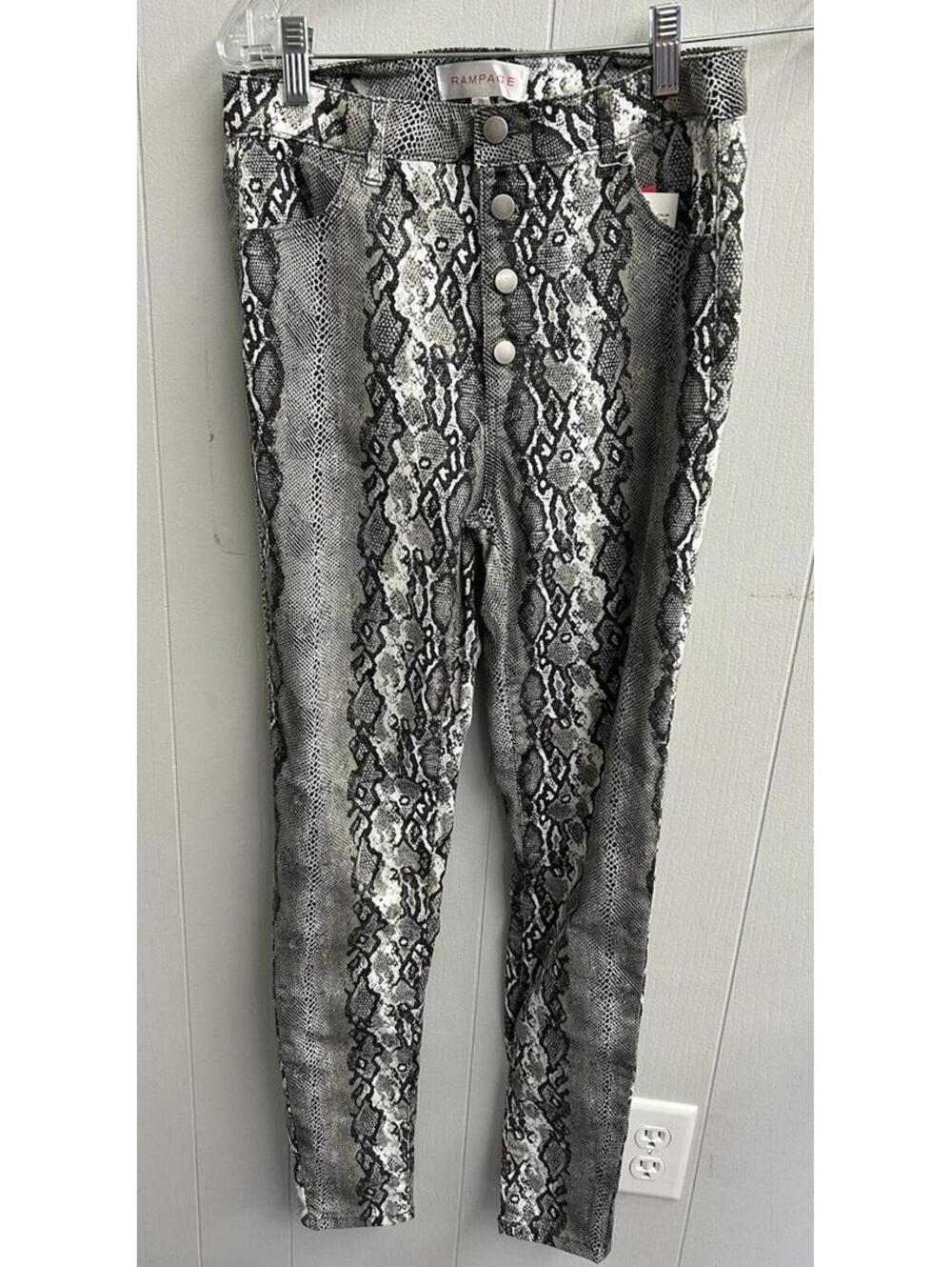 Rampage Skinny Jeans. Black Snakeskin Look. Button Fly. Size 28 Waist. NWT
